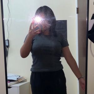 GRAY FITTED TOP